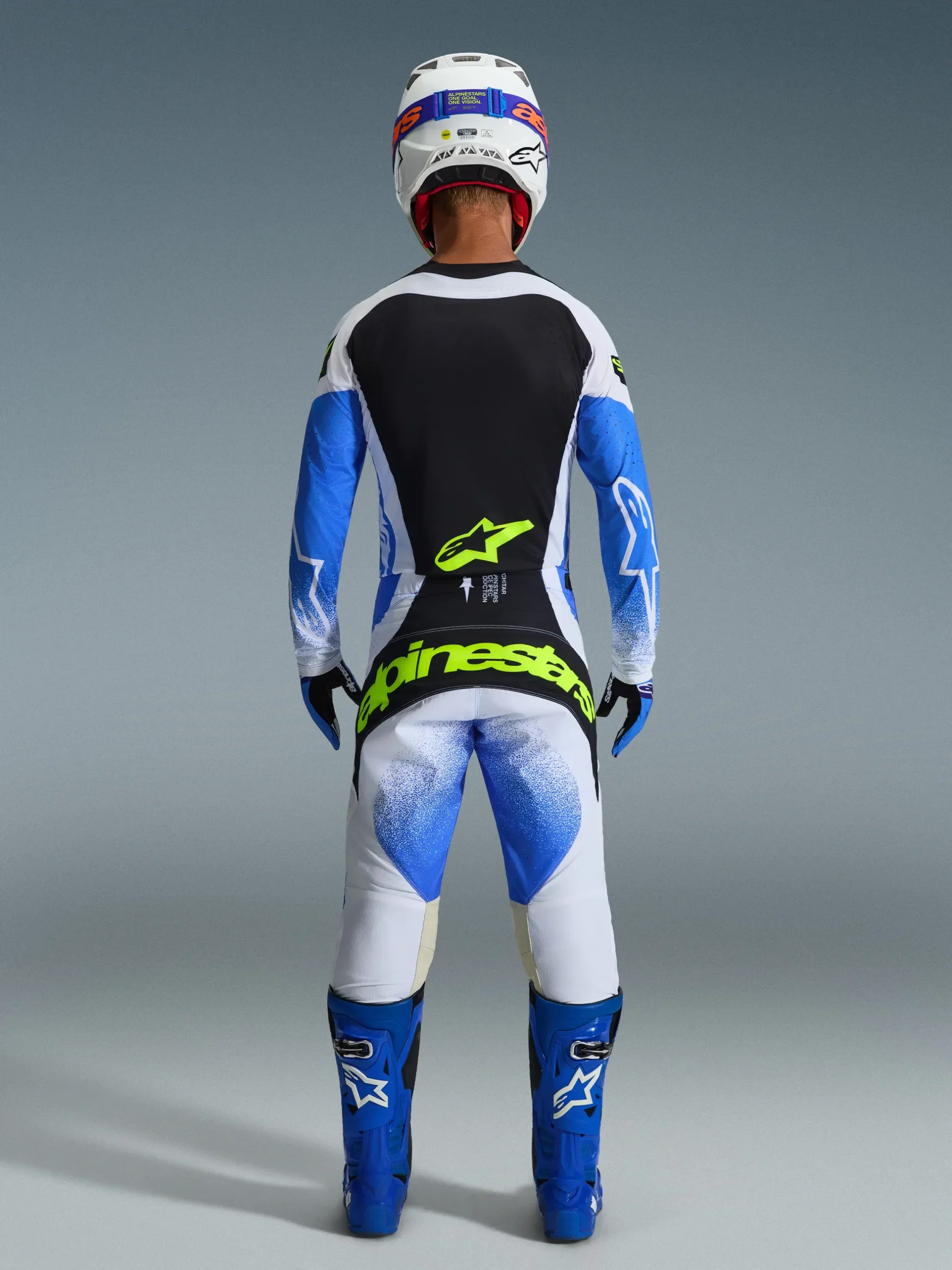2026 Techstar Knif Gear Set