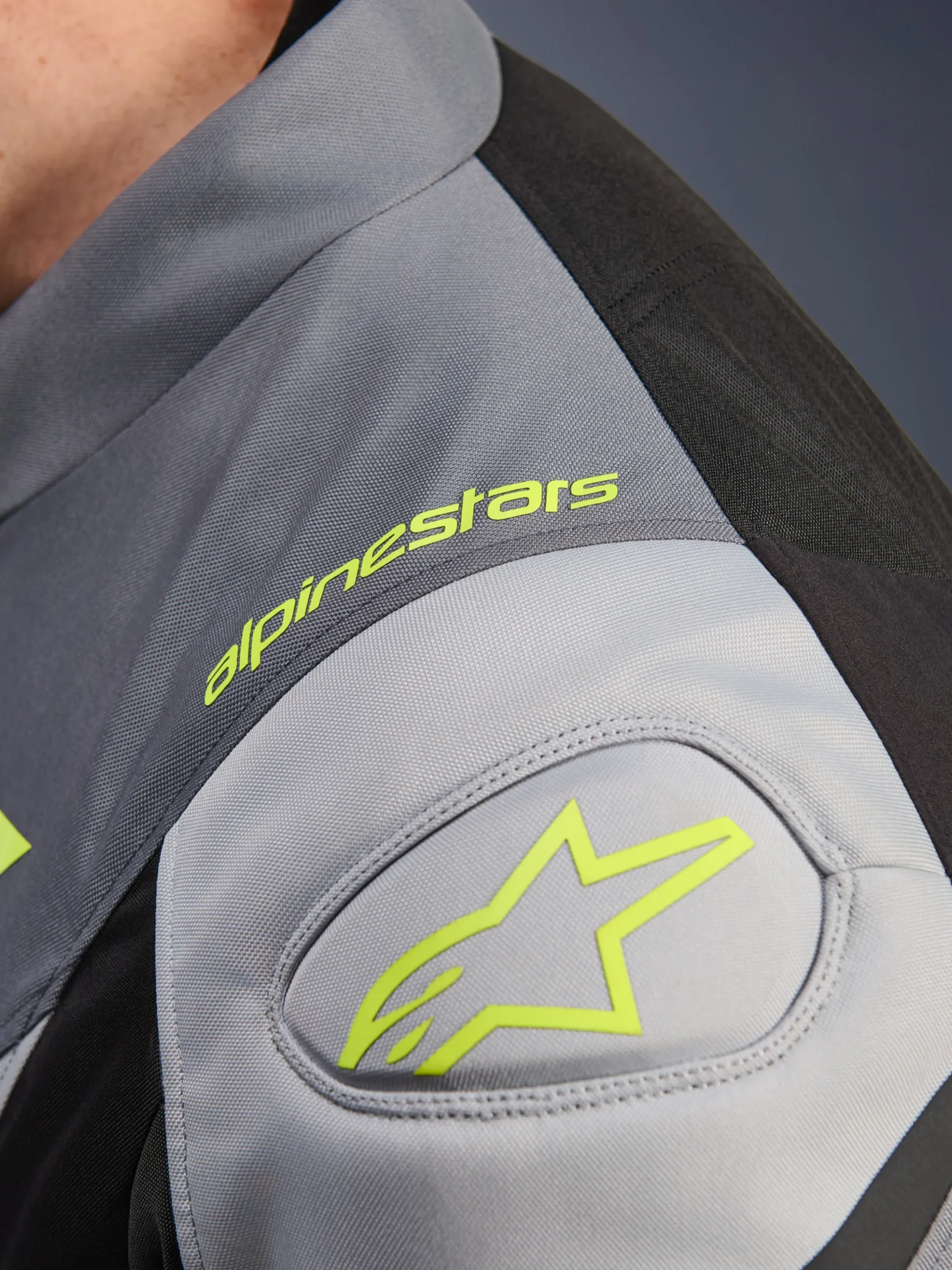 T-Jaws V4 Waterproof Jacket