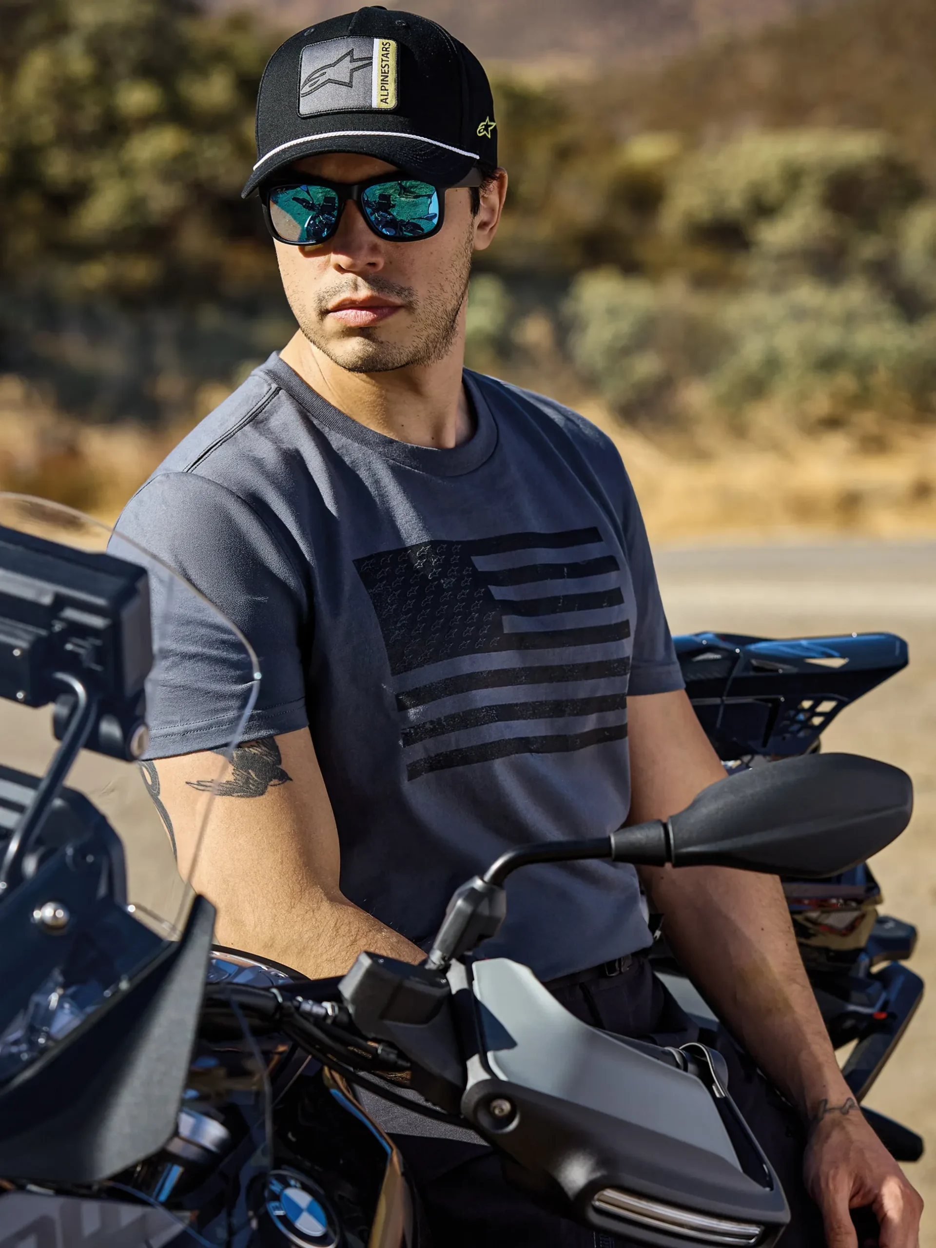 Waving CSF Tee - Short Sleeve
